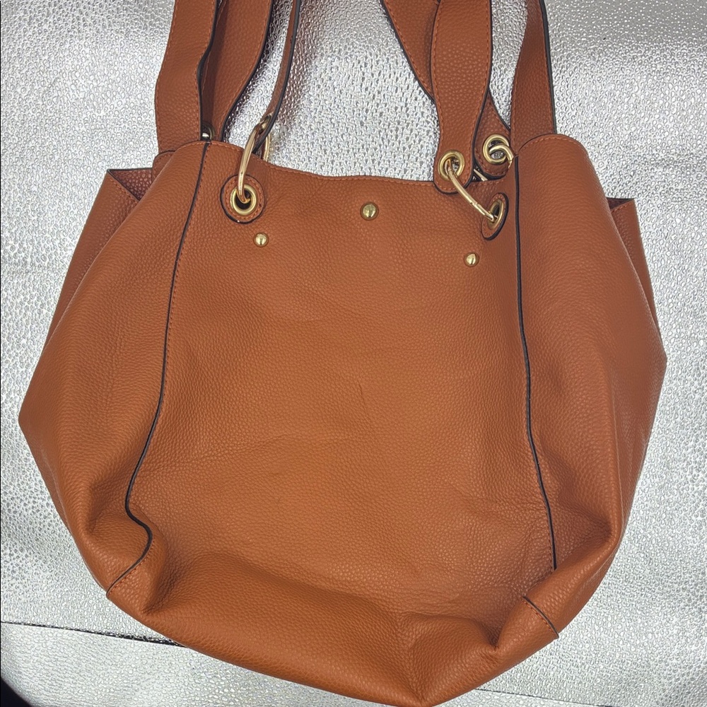 Elegant Tan Unbranded Leather Tote Bag